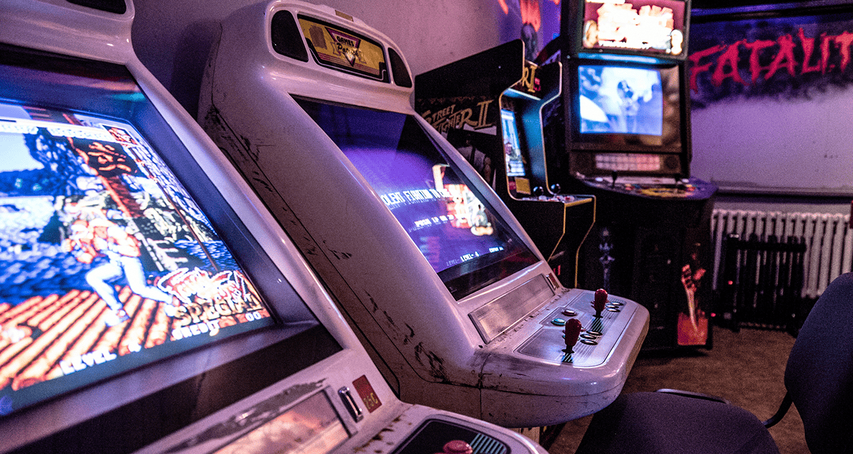 Cyber Arcade je rájem pro milovníky her: Proč se vydat do Fun Areny?